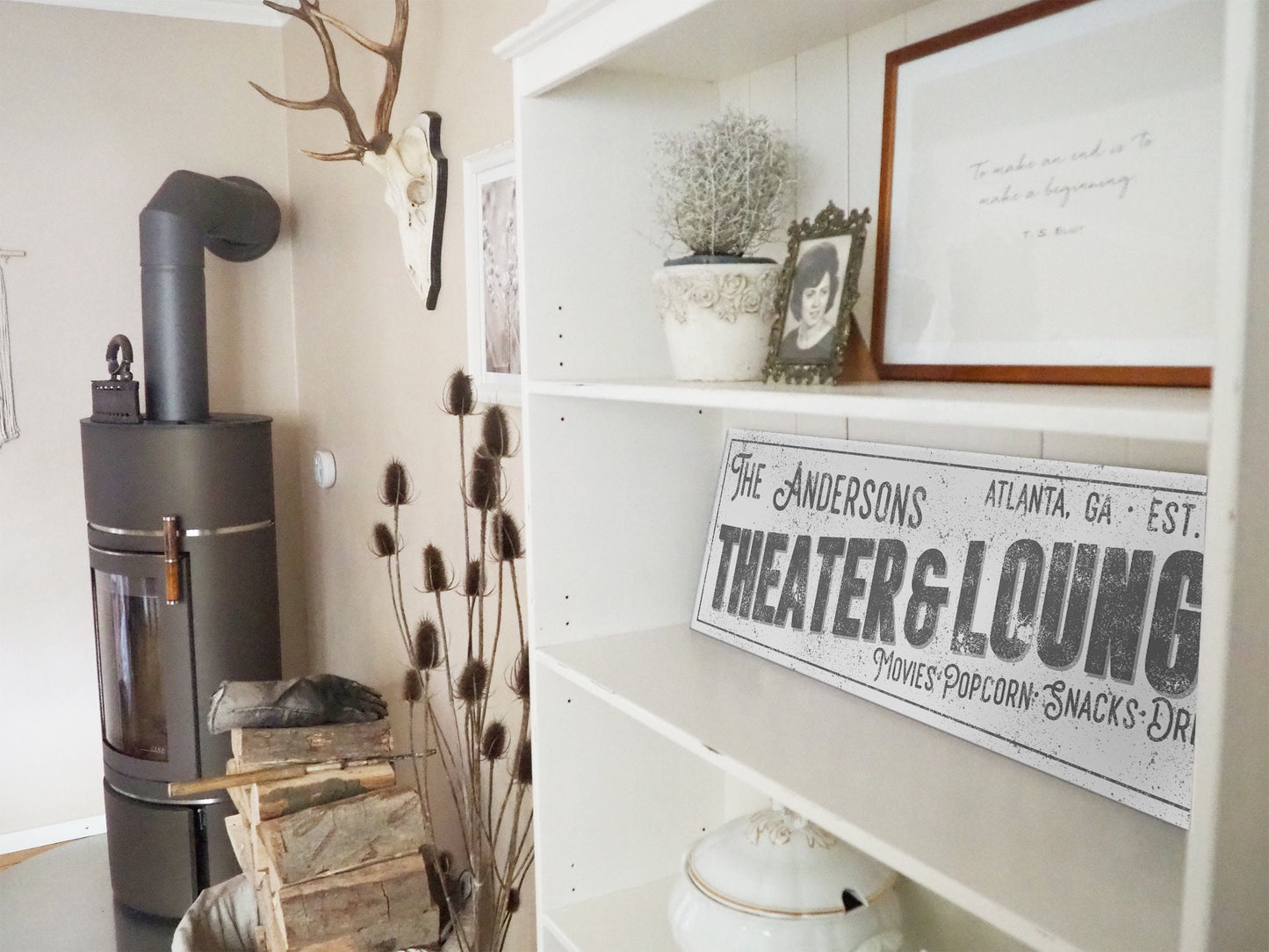 CUSTOM THEATER AND LOUNGE SIGN