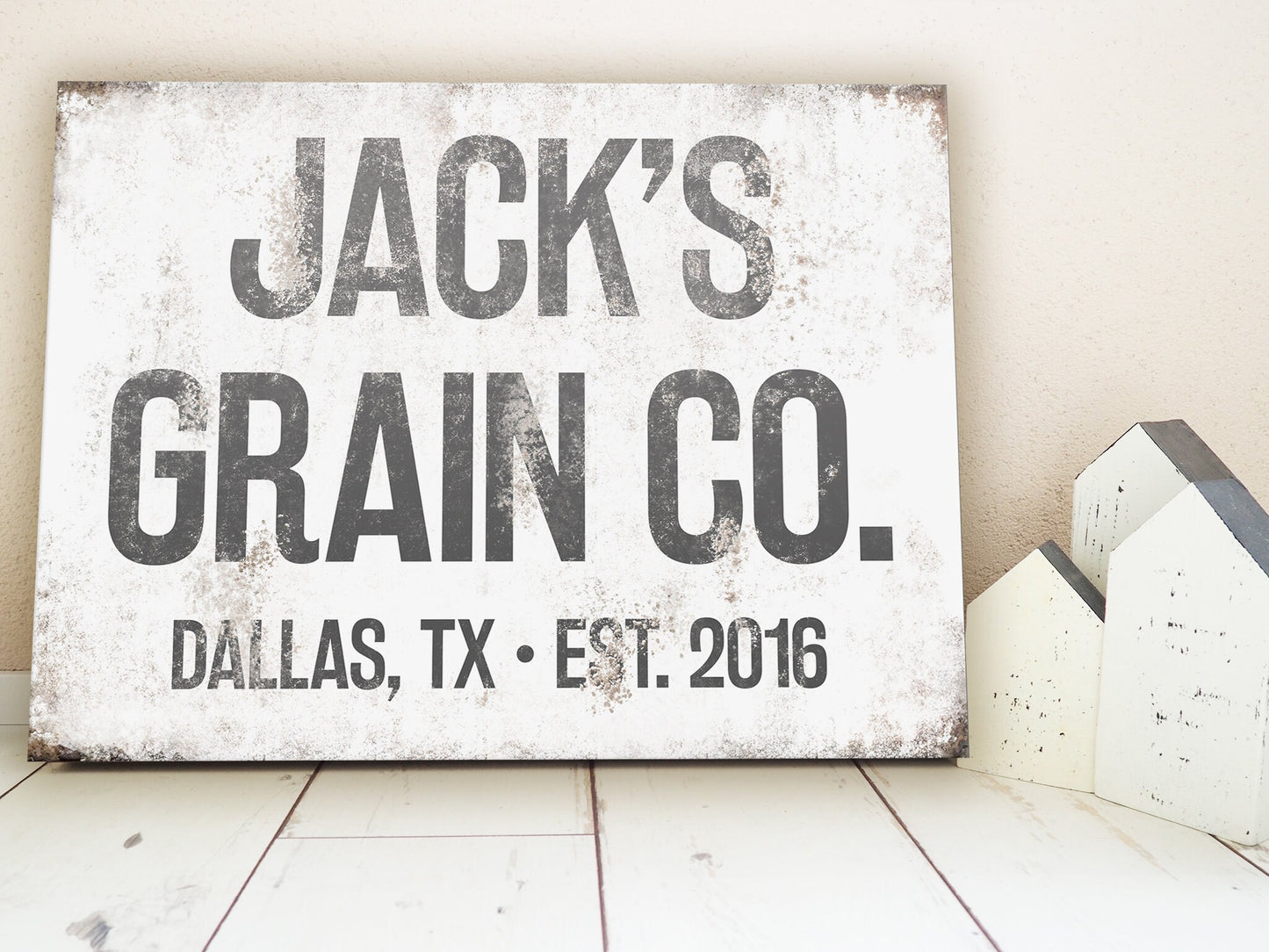 CUSTOM FAMILY NAME AND HOUSE SIGN