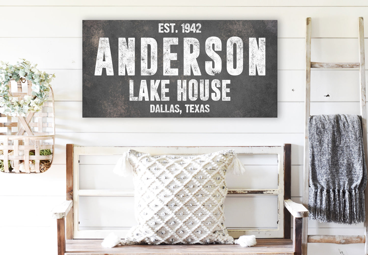 CUSTOM FAMILY NAME AND HOUSE SIGN
