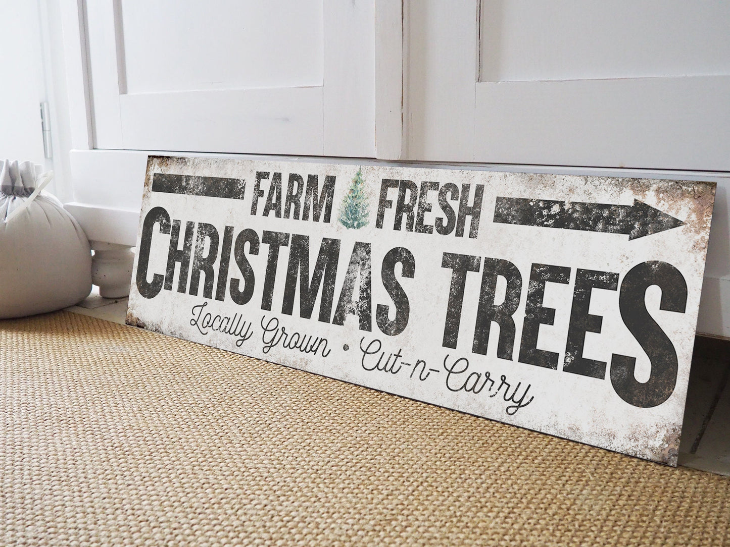 FARM FRESH CHRISTMAS TREES SIGN
