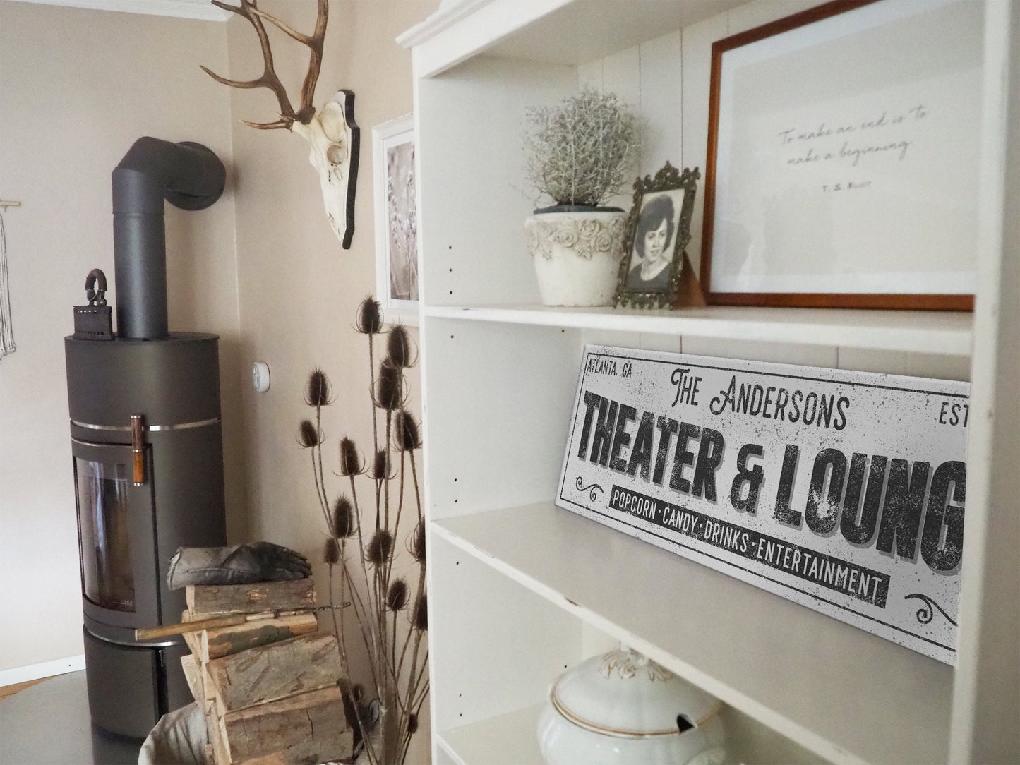 CUSTOM THEATER AND LOUNGE SIGN