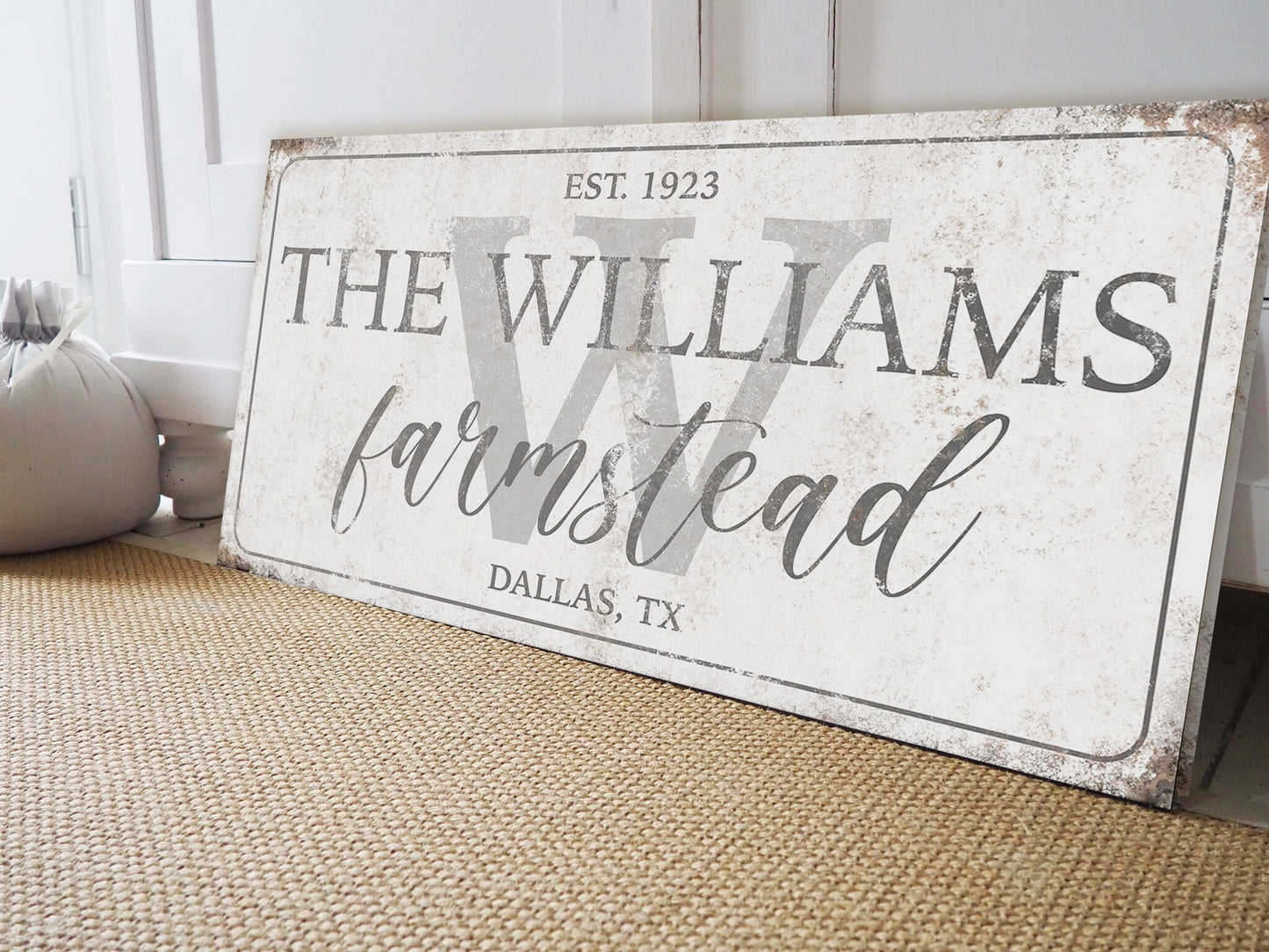 CUSTOM FAMILY NAME AND HOME SIGN