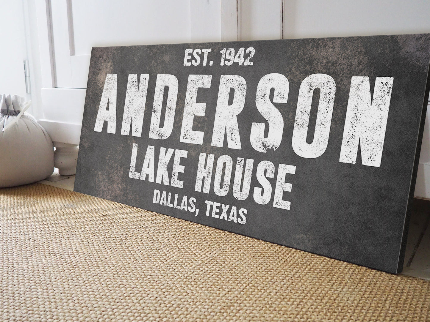 CUSTOM FAMILY NAME AND HOUSE SIGN